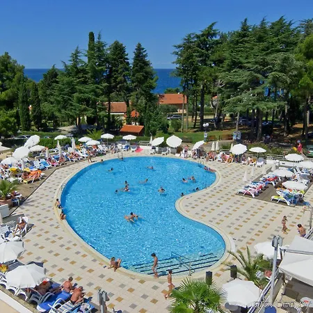 Pinia Sunny By Valamar *